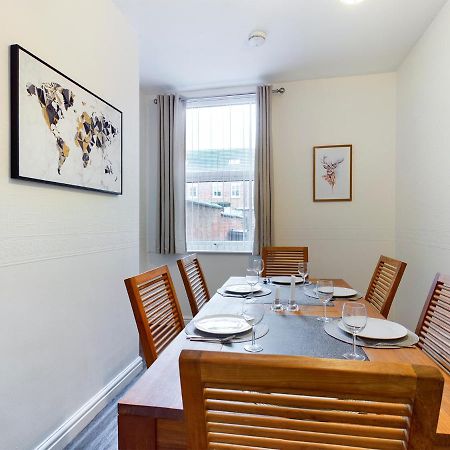 Cheerful 3 Bedroom Home With Free Parking And Wifi تشيستر المظهر الخارجي الصورة